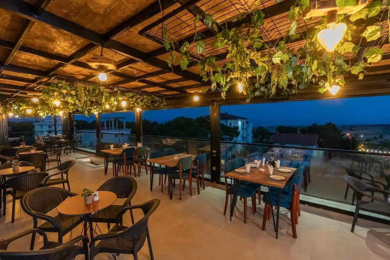 Hotel Arnil Velipojë Albanien